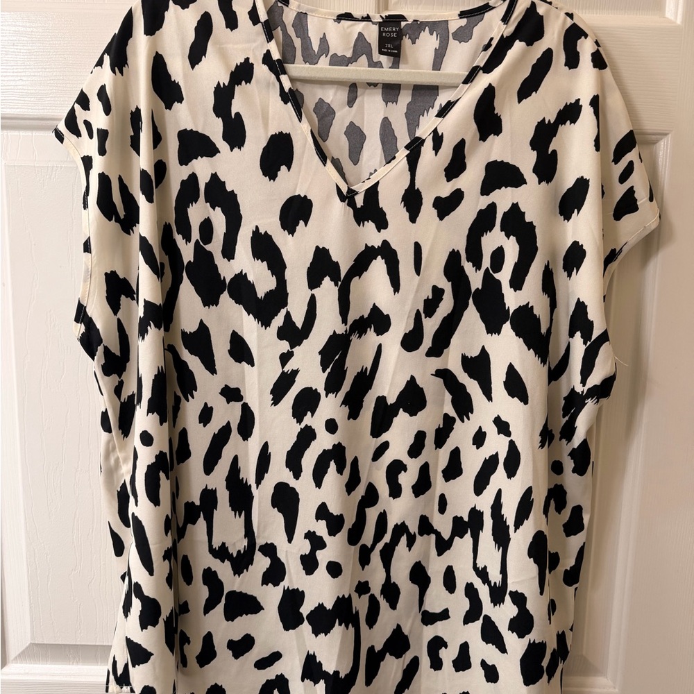Emery Rose Black and White Women's Blouse 2XL